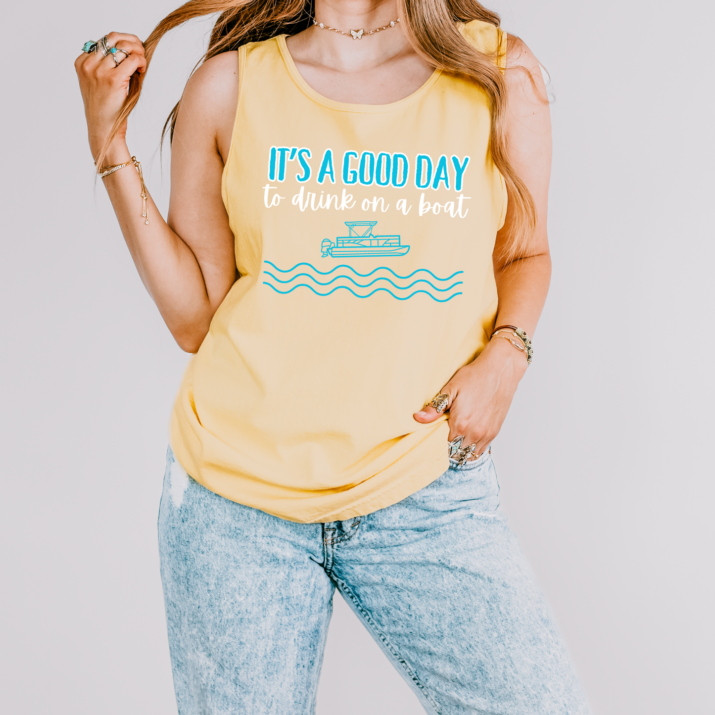 IT'S A GOOD DAY TO DRINK ON A BOAT