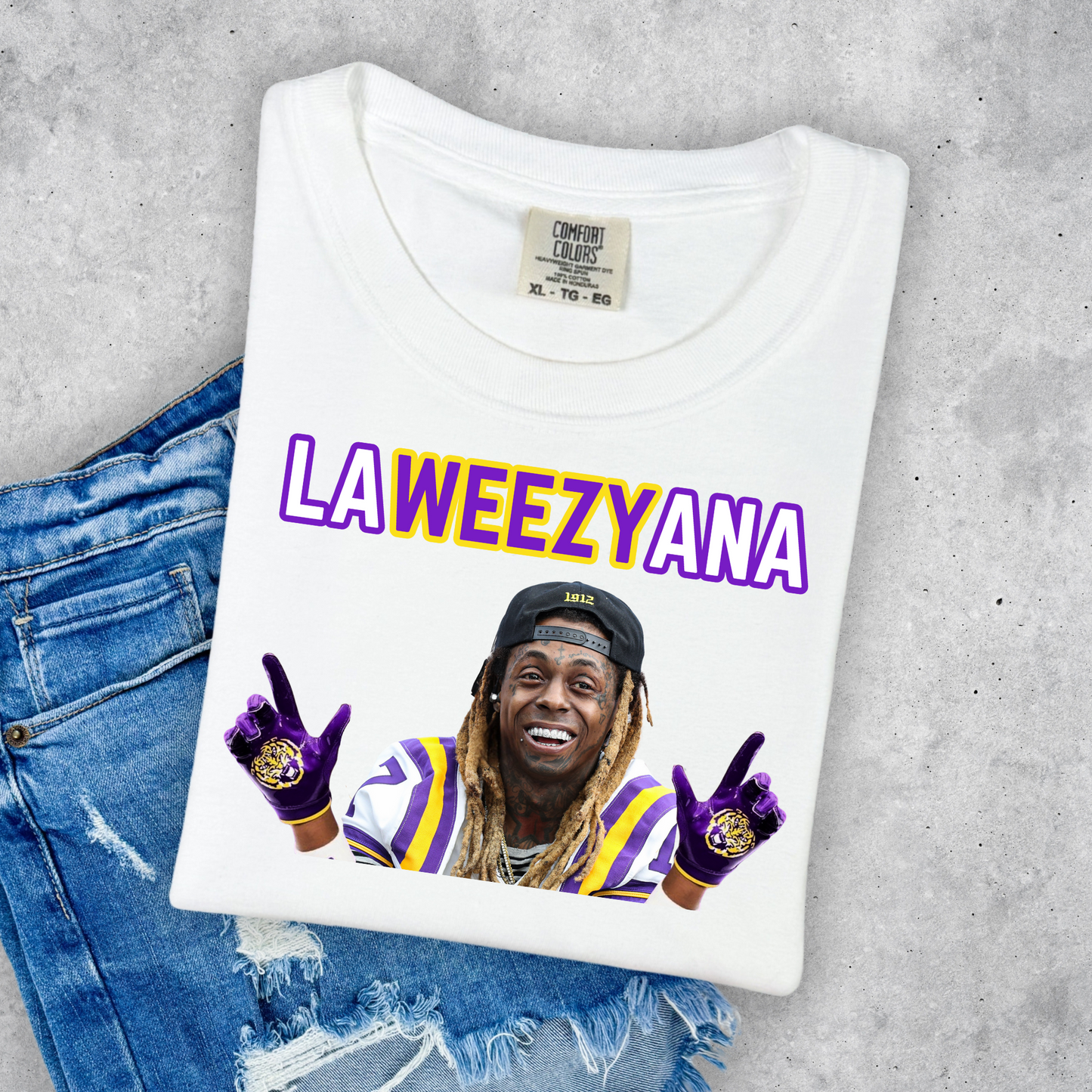 LAWEEZYANA TEE