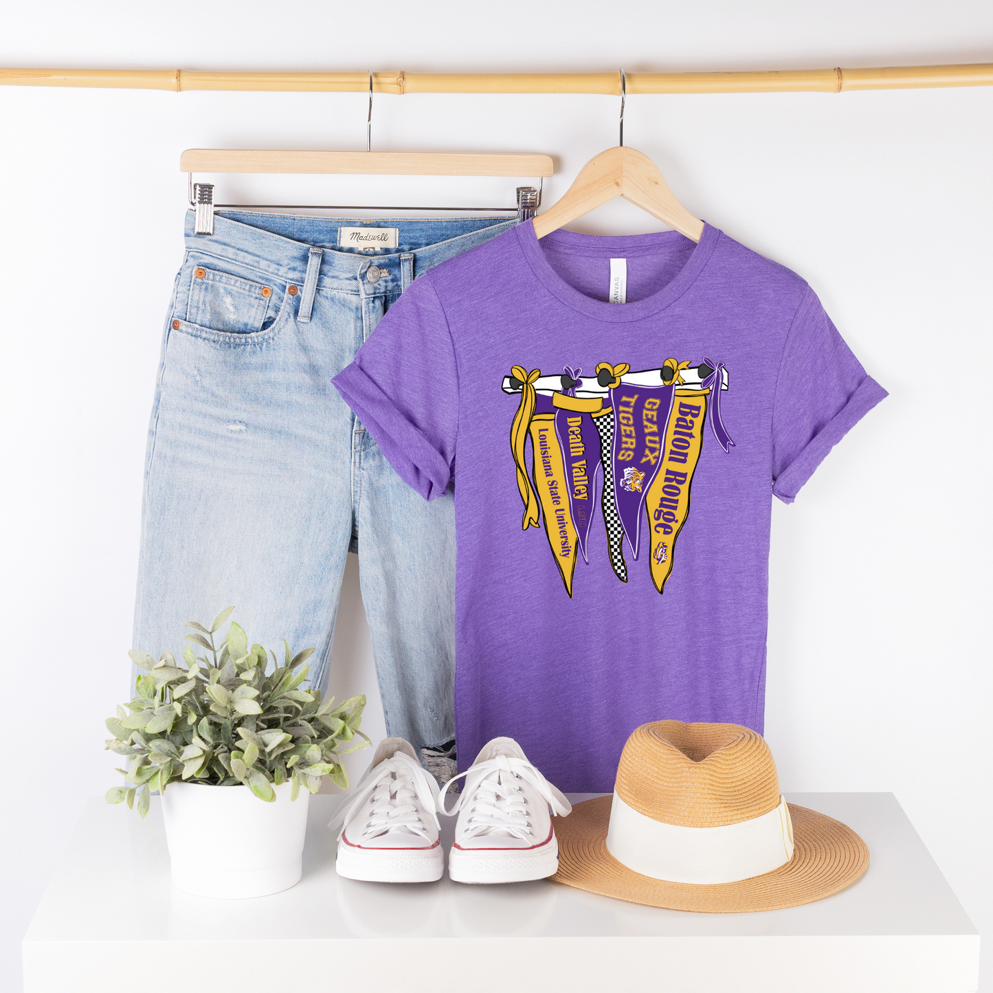 CUTE PENNANT FLAGS TEE