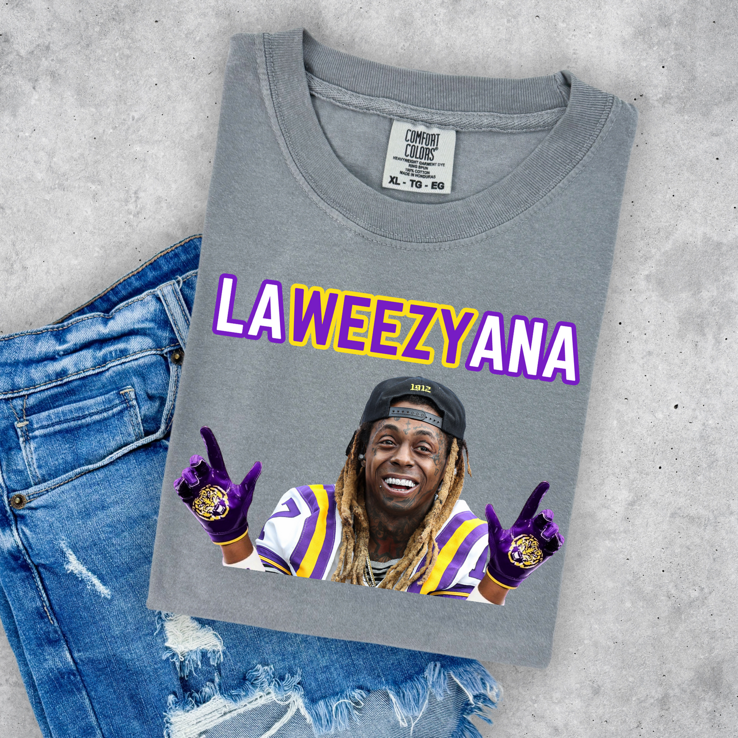 LAWEEZYANA TEE