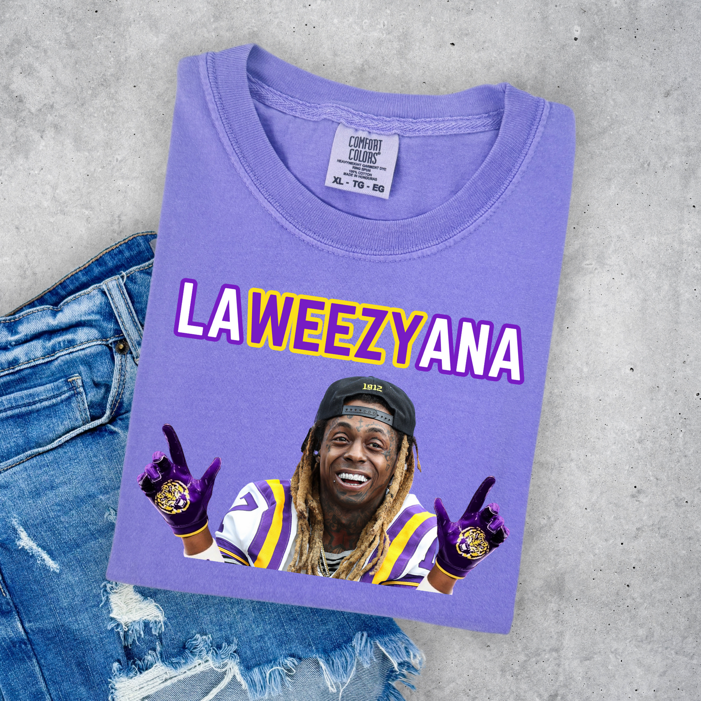 LAWEEZYANA TEE