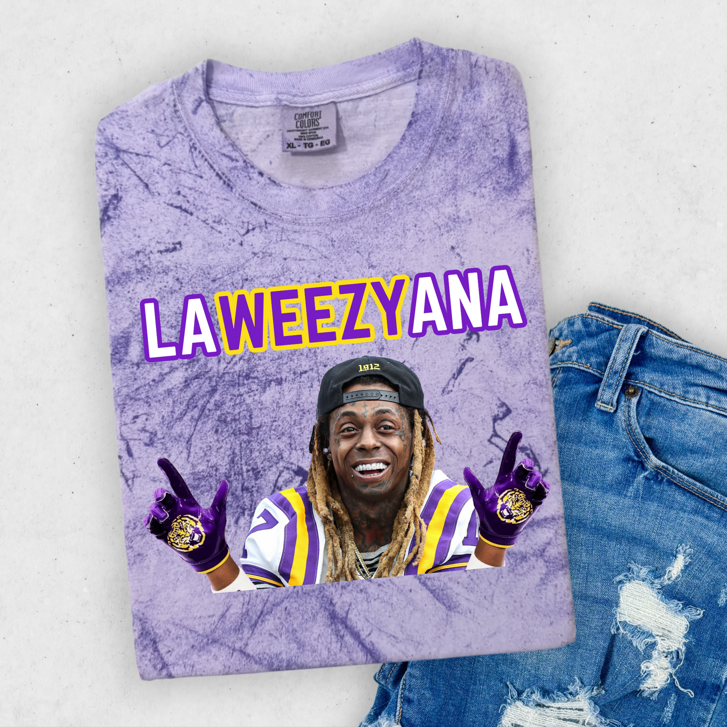 LAWEEZYANA TEE