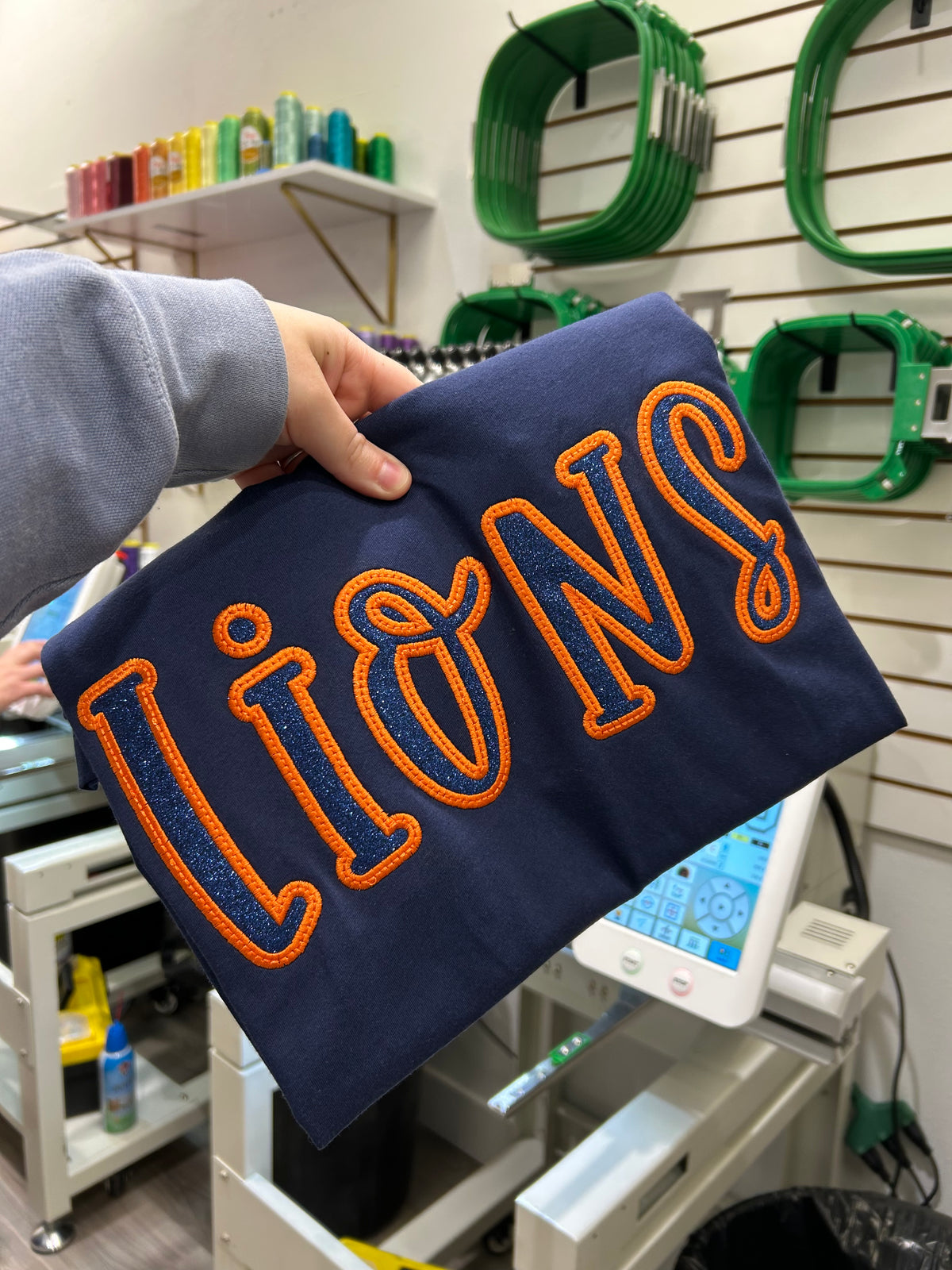 Glitter Applique Lions embroidery