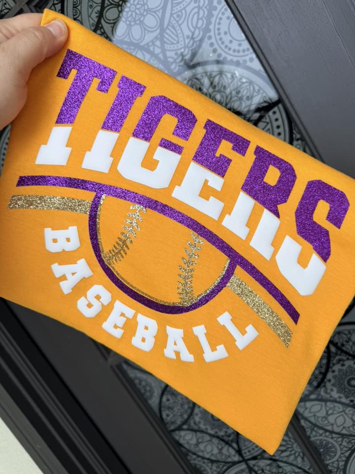 GLITTER AND PUFF COMBO TIGERS BASEBALL UNIESEX TEE