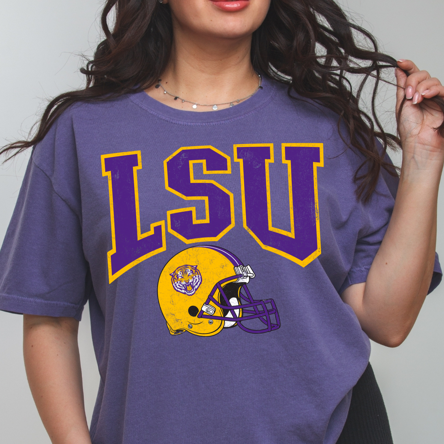 DISSTRESSED TIGERS FOOTBALL UNISEX TEE