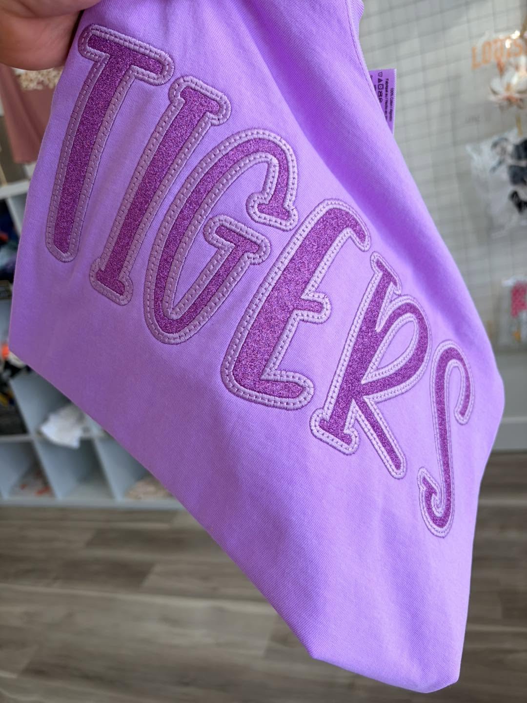 NEON VIOLET COMFORT COLORS MONOCHROMATIC EMBROIDERED GLITTER APPLIQUE TIGERS