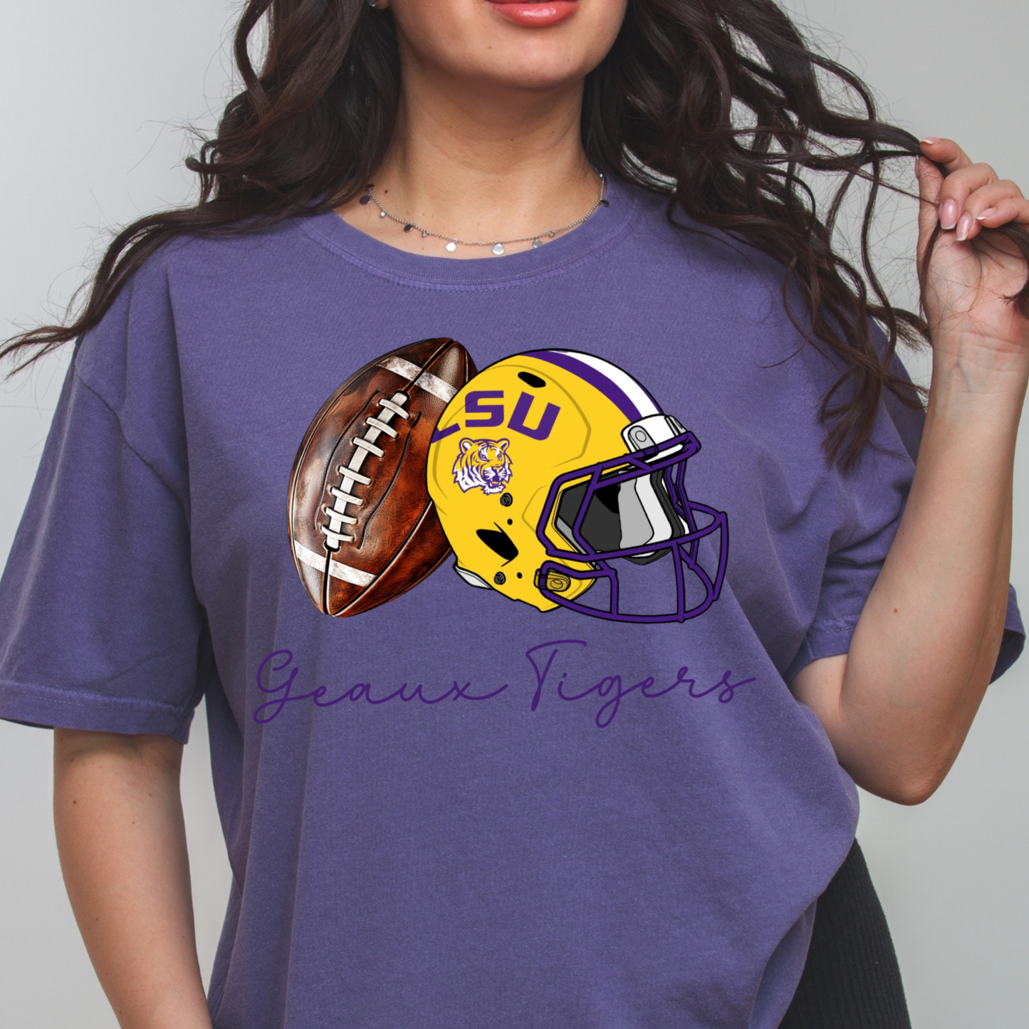 GEAUX TIGERS CURISVE FOOTBALL TEE