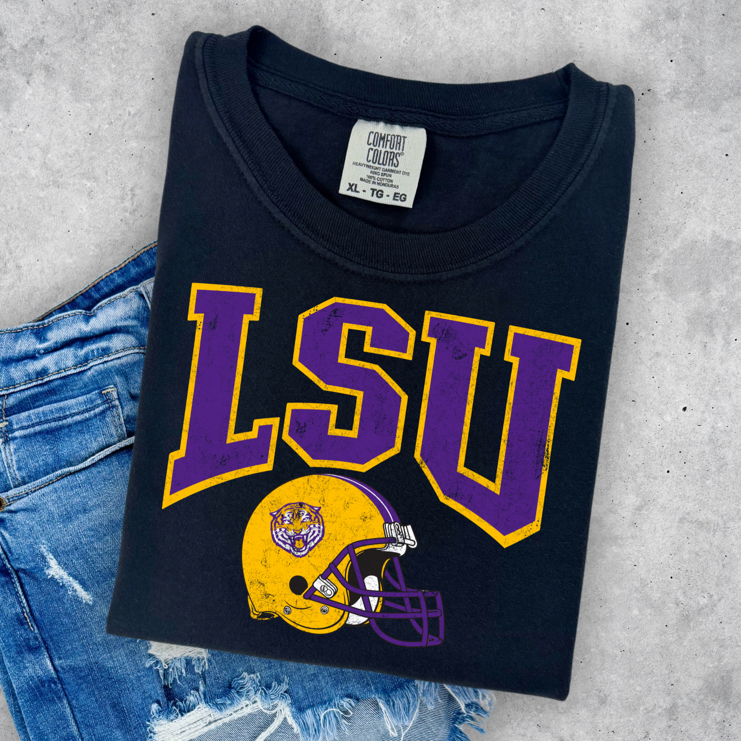 DISSTRESSED TIGERS FOOTBALL UNISEX TEE