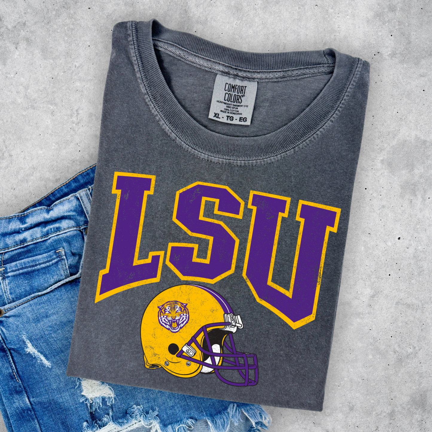 DISSTRESSED TIGERS FOOTBALL UNISEX TEE