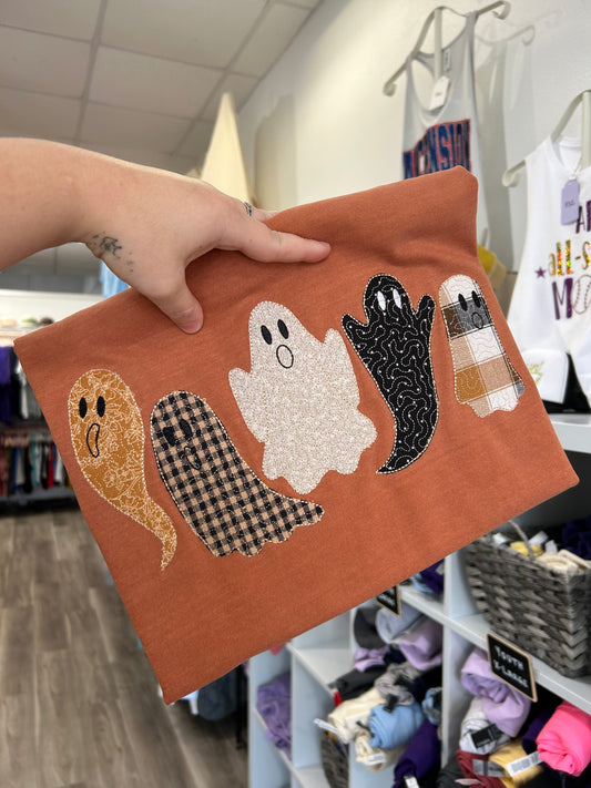 FABRIC APPLIQUE CUTE GHOST COMFORT COLORS TEE
