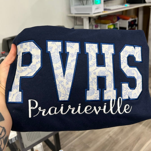 PVHS-PRAIRIEVILLE FLORAL FABRIC APPLIQUE SWEATSHIRT