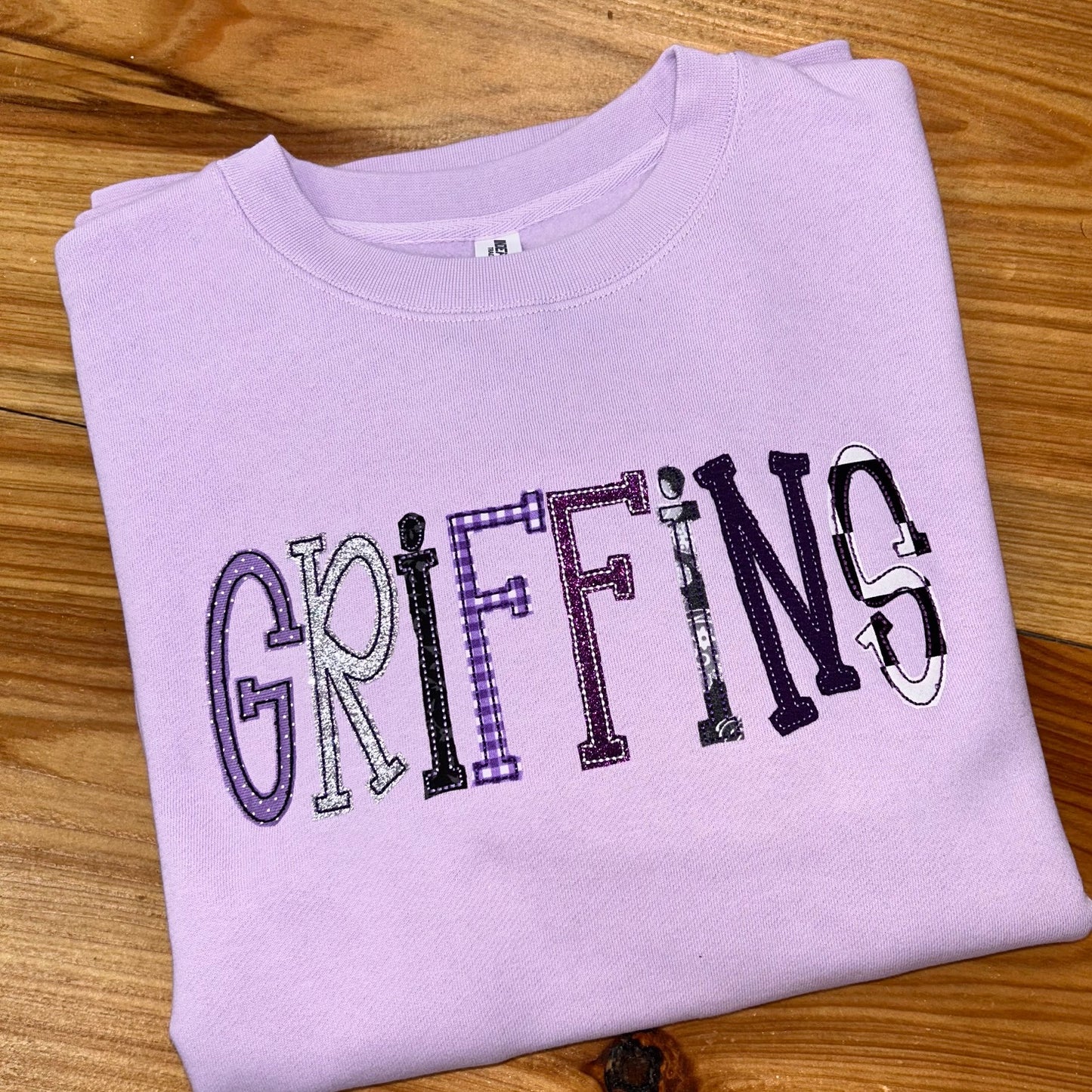 GRIFFINS MULTI MEDIA FABRIC APPLIQUE