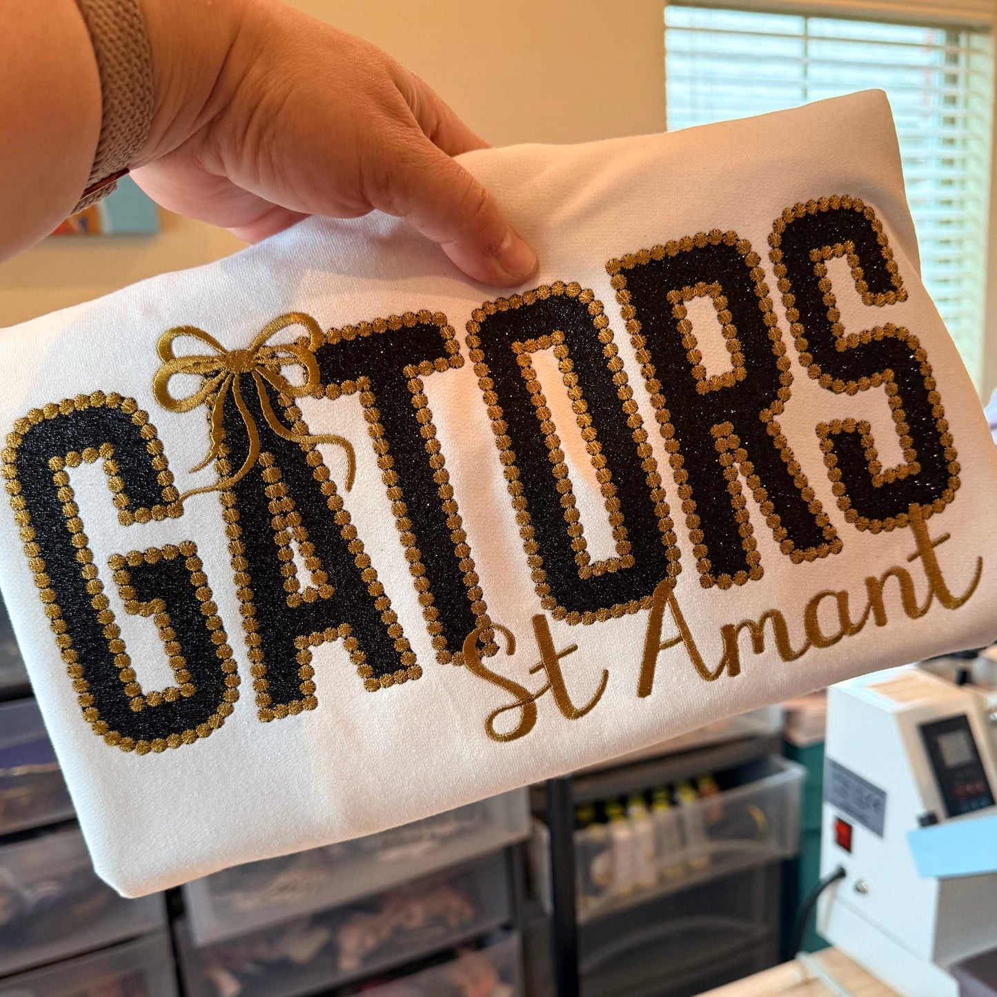 BLACK GLITTER APPLIQUE GATORS